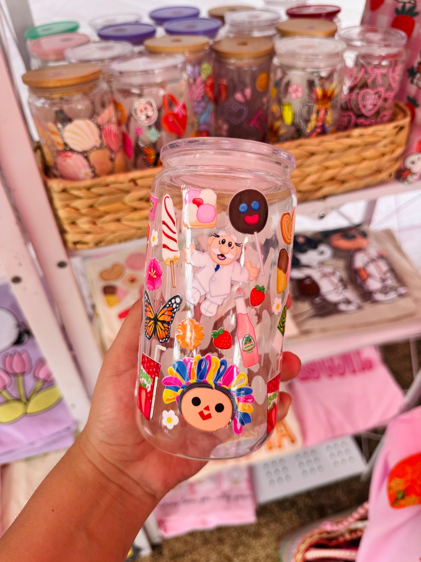 Coqueta Mexicana glass cup with straw