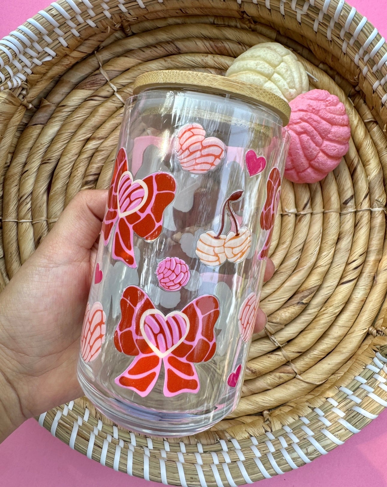 Bows & conchas glass can cup