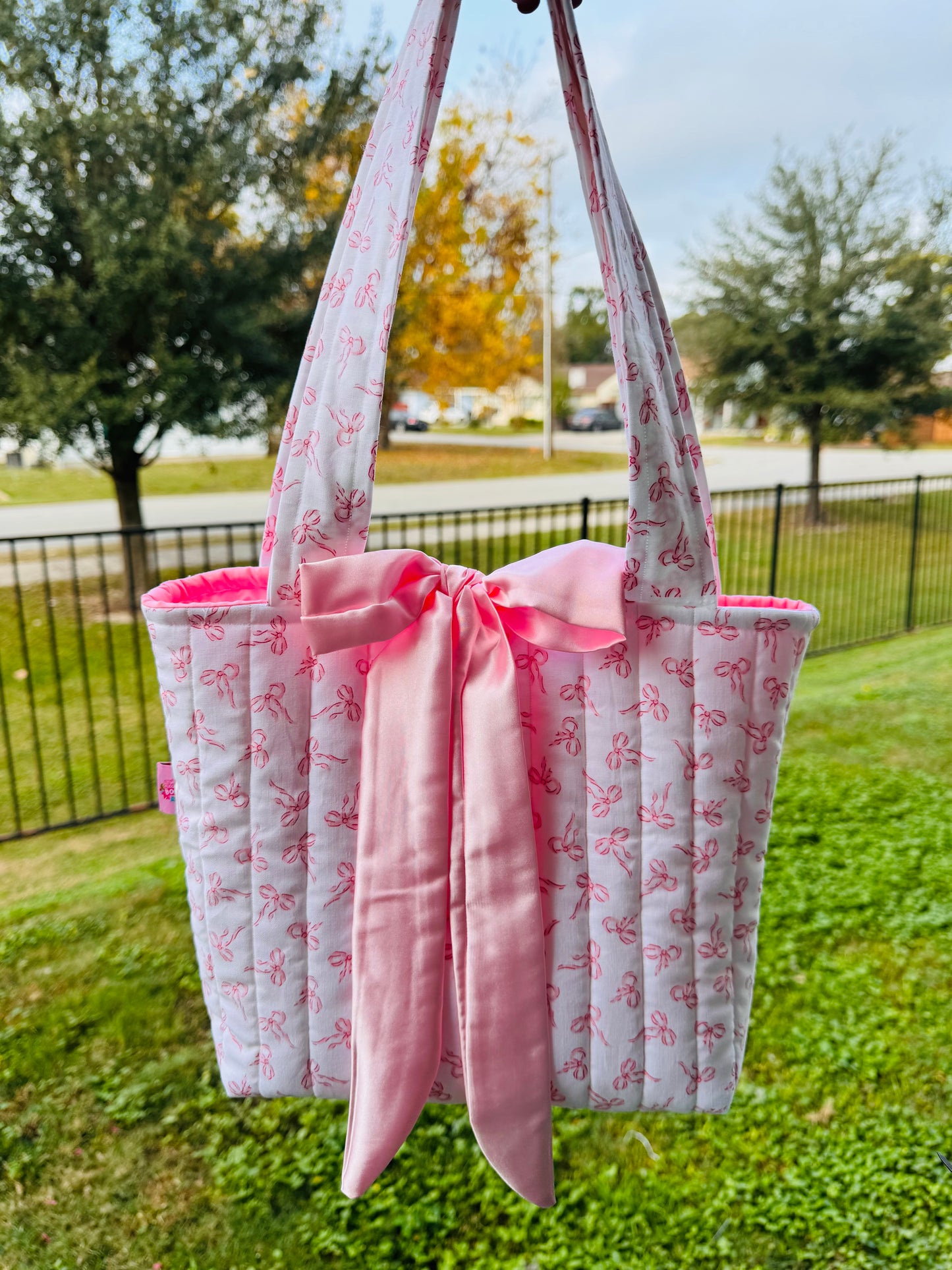 Coquette bow quilted tote