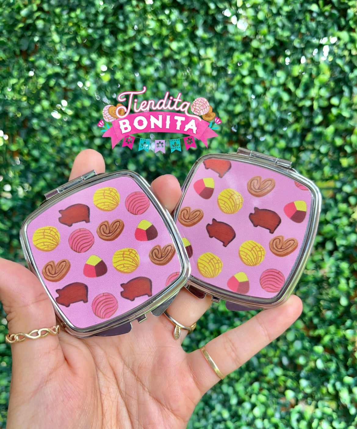 Pan dulce mirrors