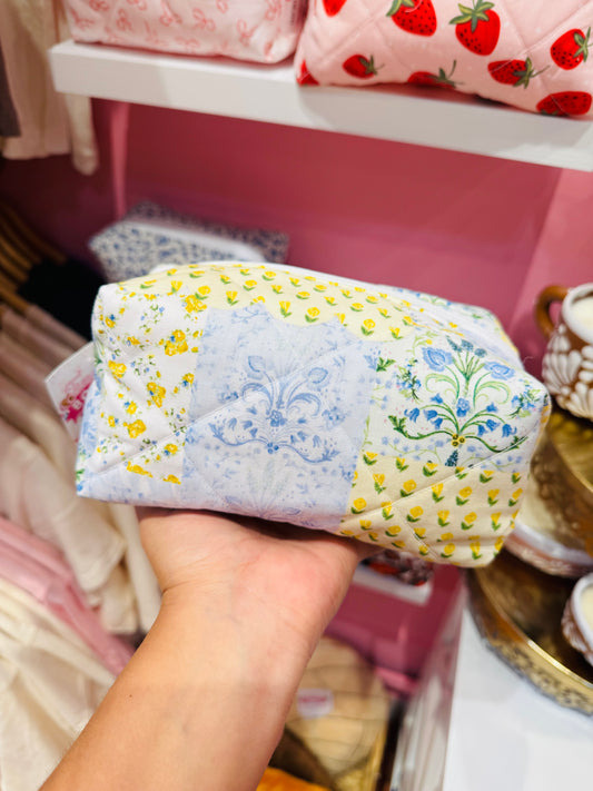 Cosmetic bag