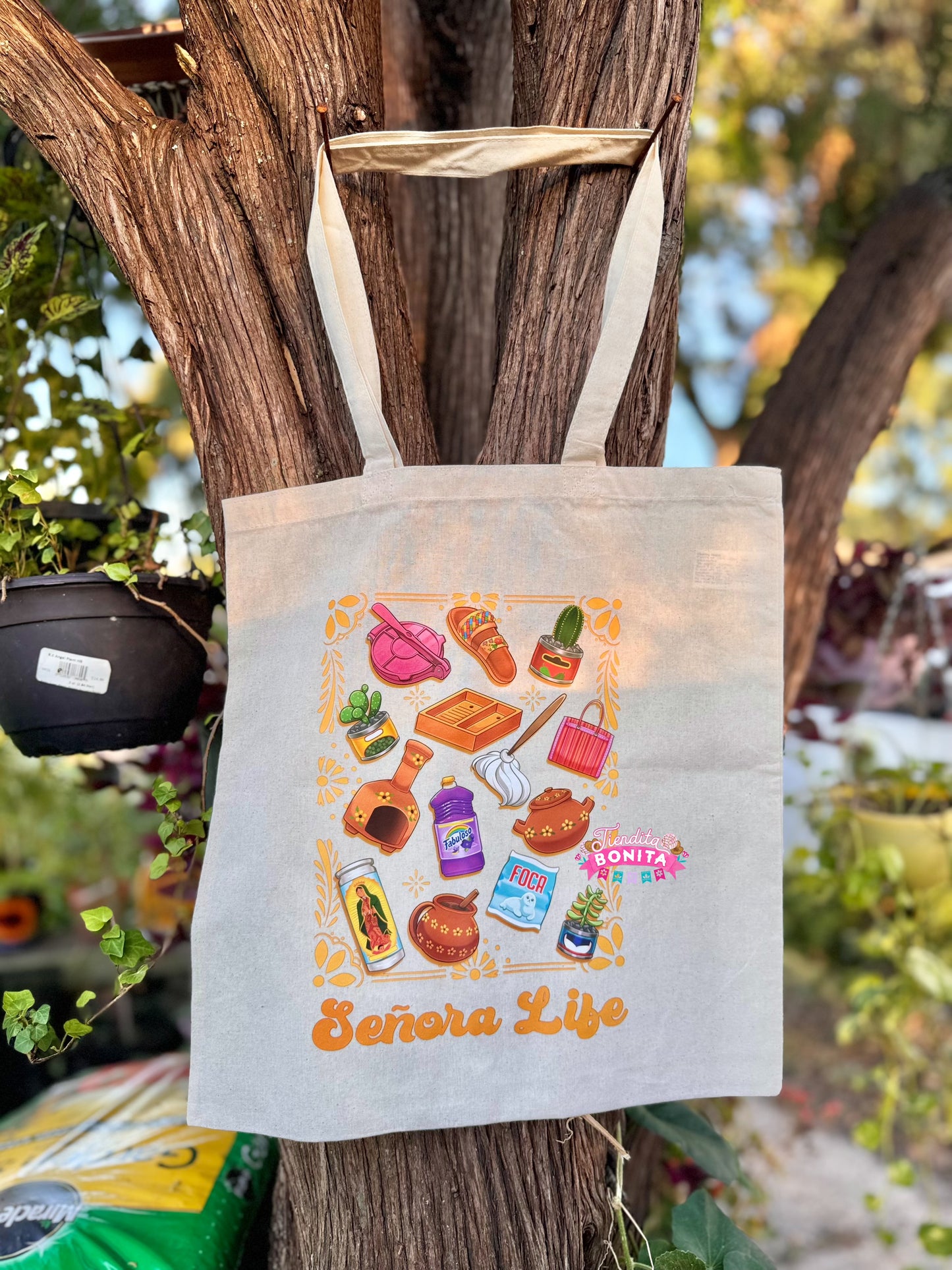 Señora life tote bag