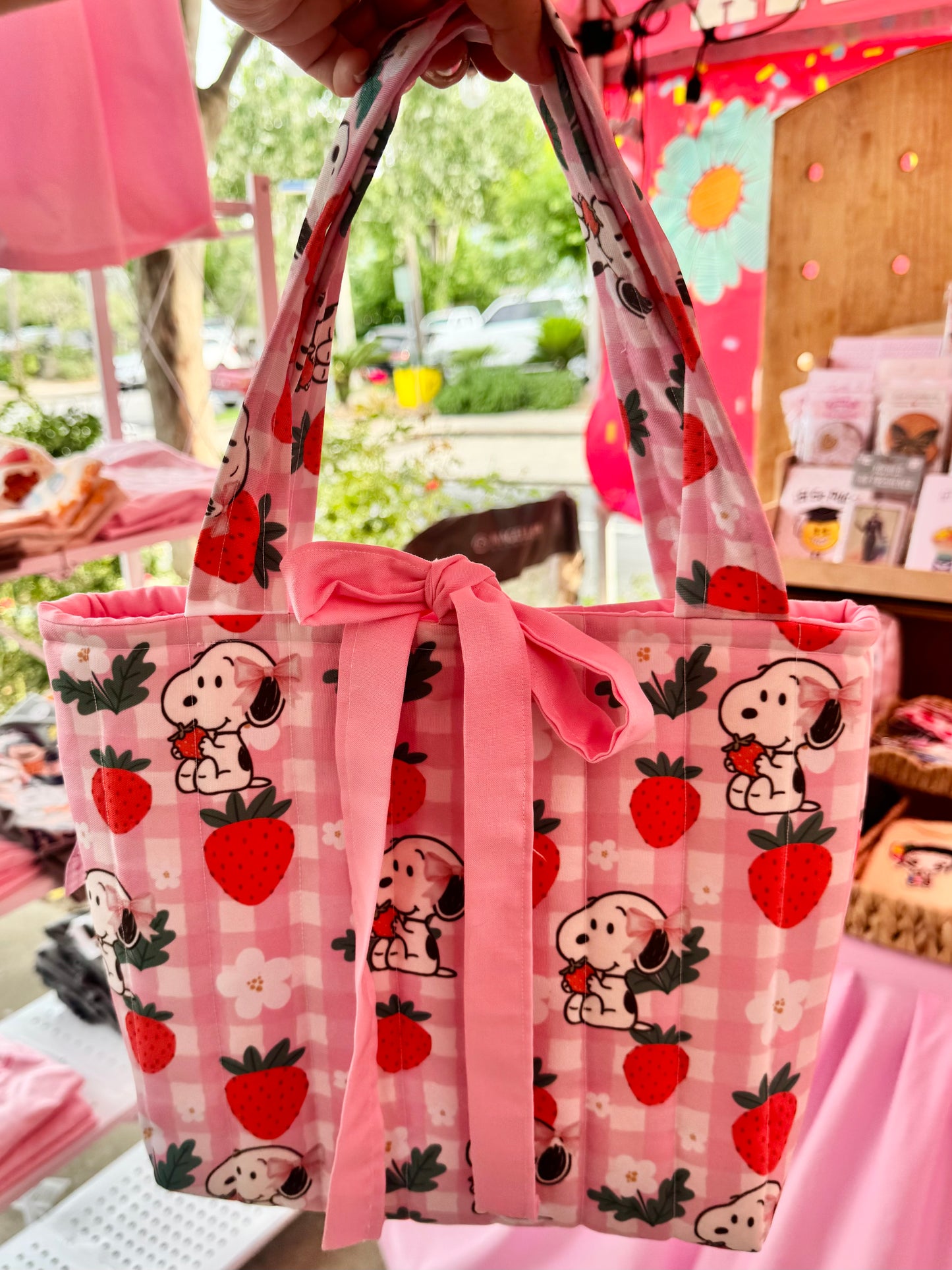 Snoopy strawberry tote