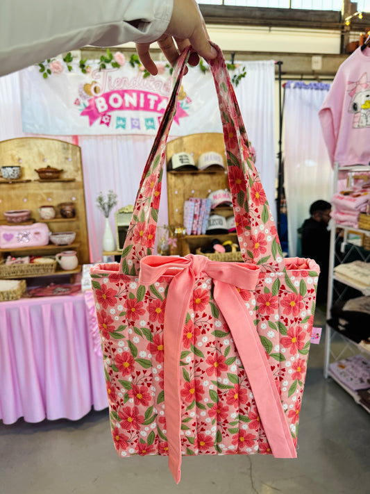 Blushing bloom quilted tote