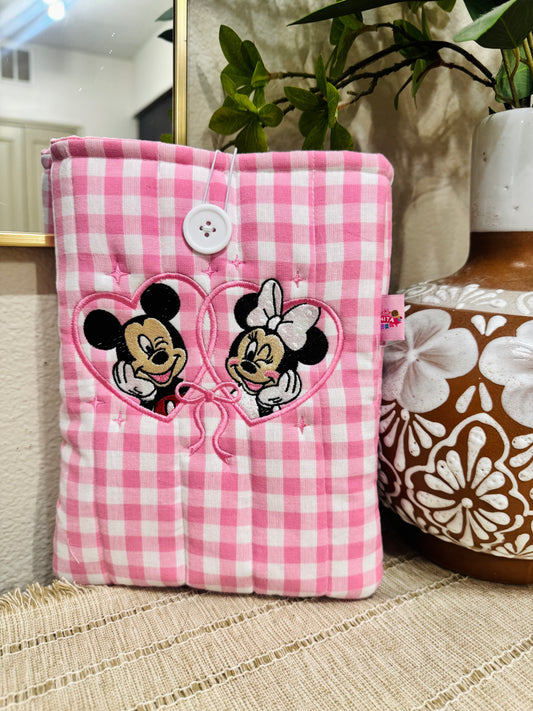 Minnie & Mickey embroideredBooksleeve